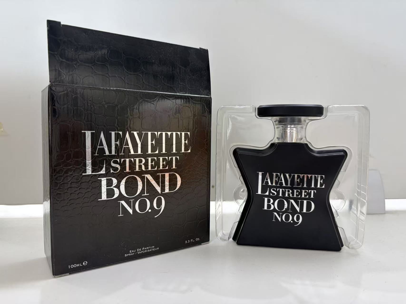 بوند رقم 9 عطر أو دو بارفان بأ - مراجعة Event & Party Supply وسعره
